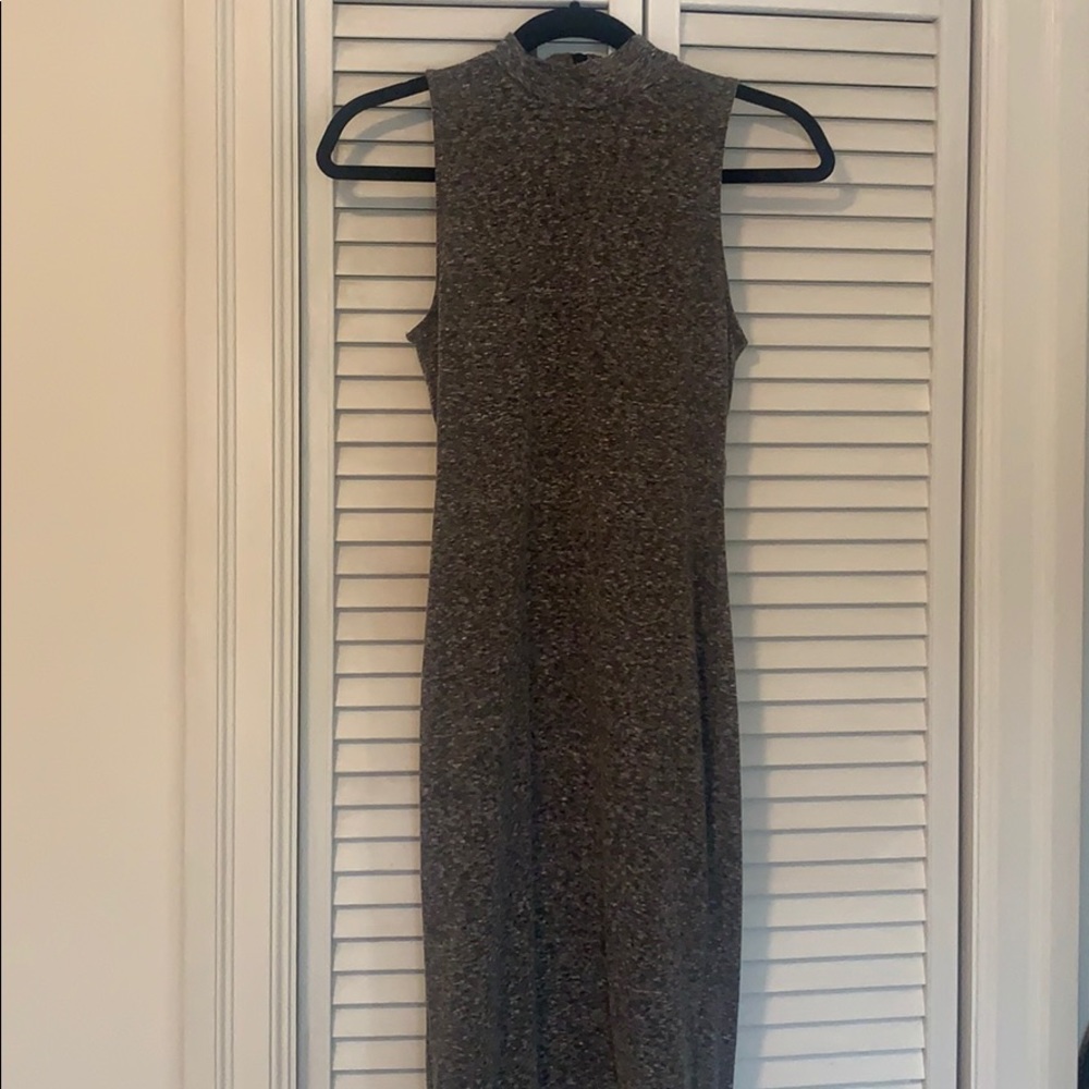 Grey forever 21 dress with zipper at the back